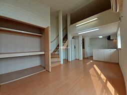 スワローヒルズ D103 1階ワンルームのリビング/ダイニング