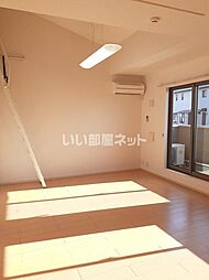 ファミ・駒草 202 2階2LDKのリビング/ダイニング