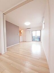 ラフィーネ 202 2階1LDKのリビング/ダイニング