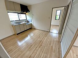 パークアベニューウエスト　Ｆ 102 1階3DKのリビング/ダイニング