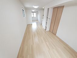 ビルネII 101 1階1LDKのリビング/ダイニング