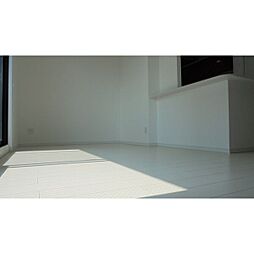 La Quadrifoglio 202 2階1LDKのリビング/ダイニング