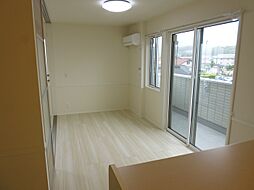 ベル・スリジエ 302 3階1LDKのリビング/ダイニング