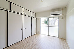 東武伊勢崎線 韮川駅 バス1分 太田市バス　安良岡町ゴールドタウン下車 徒歩14分の賃貸マンション 3階2Kのリビング/ダイニング