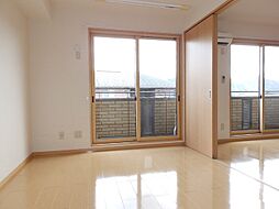 リビングタウン朝田　B棟 B303 3階2LDKのリビング/ダイニング