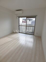 グランディール 206 2階1Kのリビング/ダイニング