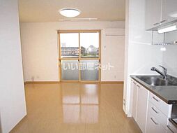 アイリスガーデン菰池　C棟 201 2階1LDKのリビング/ダイニング