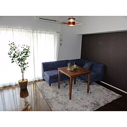 La Facade 　　　ラ・ファサード 202 2階1LDKのリビング/ダイニング