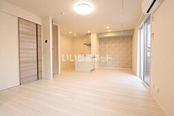 ソル・レヴェンテ　B 102 1階2LDKのリビング/ダイニング