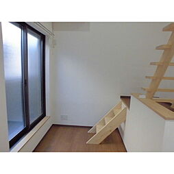 アースクエイク川間 101 1階ワンルームのリビング/ダイニング