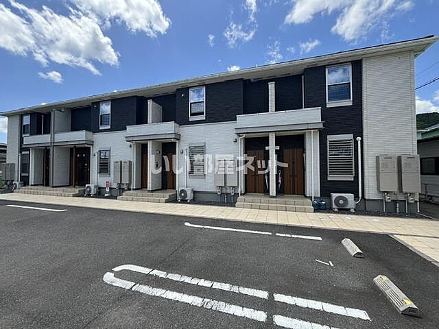 4 / 7