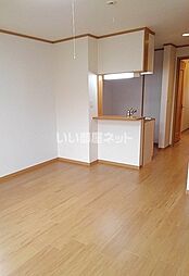 メゾン・ド・ソレイユＡ 102 1階ワンルームのリビング/ダイニング