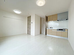 アップルガーデンＤ 101 1階ワンルームのリビング/ダイニング