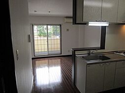 ヨーロピアンシャレー清水万石　参番館 103 1階1LDKのリビング/ダイニング