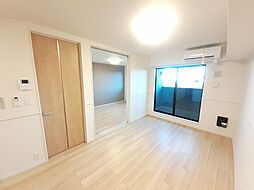 コージー　フラットI 203 2階2LDKのリビング/ダイニング