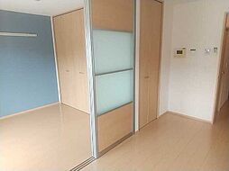 ヴィオラ 201 2階1LDKのリビング/ダイニング