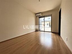 メゾン・ラフィネII 106 1階2LDKのリビング/ダイニング