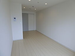 リブリ・プレゾン 102 1階1Kのリビング/ダイニング