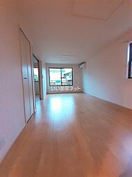 シルバラード 105 1階1LDKのリビング/ダイニング