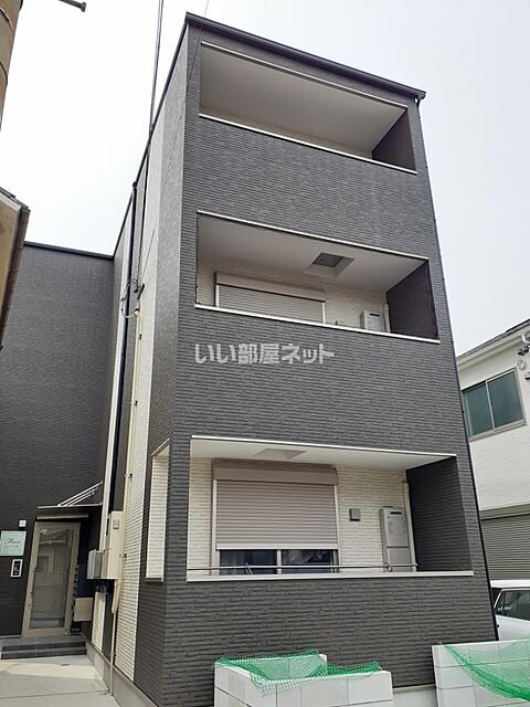 2 / 11