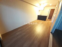 LEGEND高見 6階1LDKのリビング/ダイニング