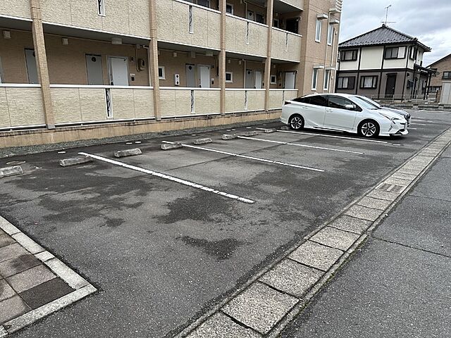 7 / 10
