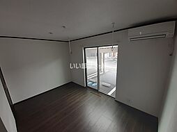 ル・メイユール東宮野目B棟 102 1階ワンルームのリビング/ダイニング