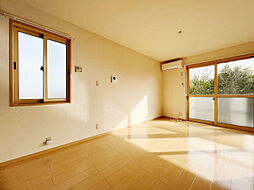 シャルル アモリ　Ａ/Ｂ A201 2階2DKのリビング/ダイニング