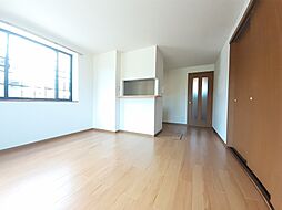 メゾン・ノーブルI 103 1階2LDKのリビング/ダイニング