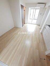 クルールＢ 105 1階1LDKのリビング/ダイニング