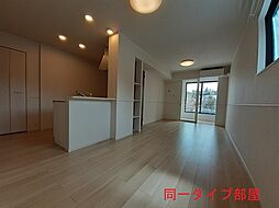 エトワールII 101 1階1LDKのリビング/ダイニング