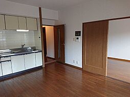 クリアサガ嵐山 102 1階2LDKのリビング/ダイニング