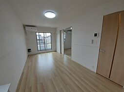 エレガントパレスＭ 205 2階1LDKのリビング/ダイニング