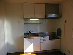 オークスドュール・ウルゲ　B棟 110 1階2DKのリビング/ダイニング