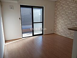 ＢＬＵＥ　ＴＲＥＥ陽光台 102 1階2LDKのリビング/ダイニング