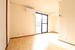 フラワーハウス 105 1階3LDKのリビング/ダイニング