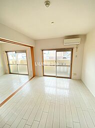 ショコラブラン 102 1階2LDKのリビング/ダイニング