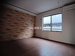 El alivio A棟 106 1階1Kのリビング/ダイニング