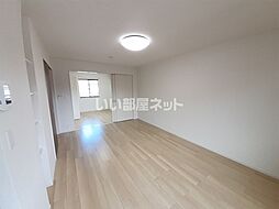 離宮III 203 2階1LDKのリビング/ダイニング