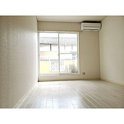 ポー・ド・シャグラン 204 2階1Kのリビング/ダイニング