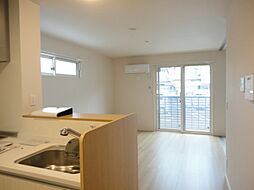 アザレア 102 1階2LDKのリビング/ダイニング