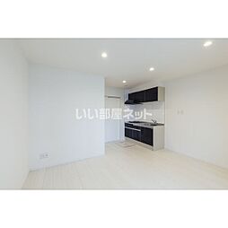 Kamprad 101 1階ワンルームのリビング/ダイニング