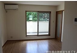 Cherry　Blossom 101 1階2LDKのリビング/ダイニング