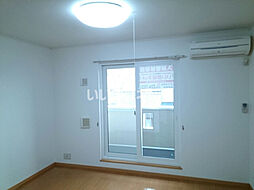 ピアII 201 2階1LDKのリビング/ダイニング