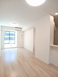 サンリバーＢ 103 1階1LDKのリビング/ダイニング