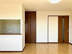 ダンデライオン　Ｄ棟 208 2階1LDKのリビング/ダイニング