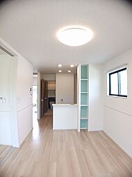 アリビオＢ 101 1階1LDKのリビング/ダイニング