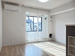 サンプリズムII 203 2階1LDKのリビング/ダイニング