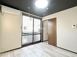 アゼリア大岡　Ｂ 101 1階1Kのリビング/ダイニング