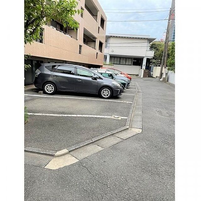 16 / 17
